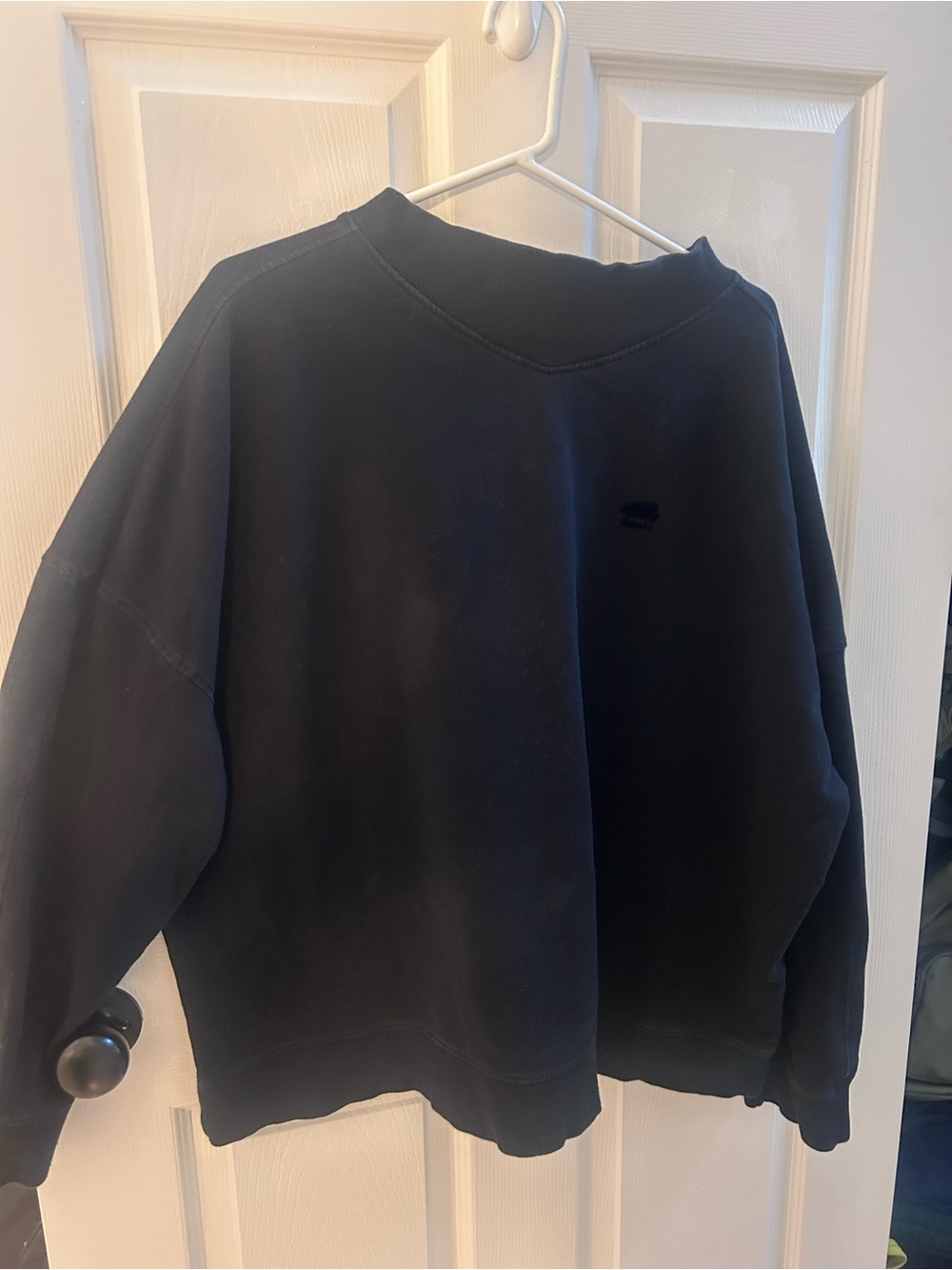 Roots sweatshirt with cozy neckline